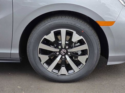 New 2026 Honda Odyssey EX-L image 9