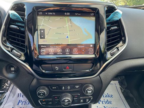 Used 2019 Jeep Cherokee Limited AWD/4WD image 13
