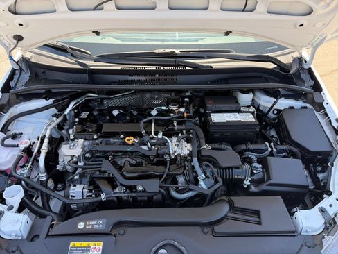 Used 2025 Toyota Corolla LE FWD image 30