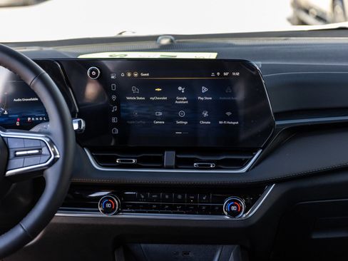 New 2026 Chevrolet Equinox LT w/ Convenience Package II image 12