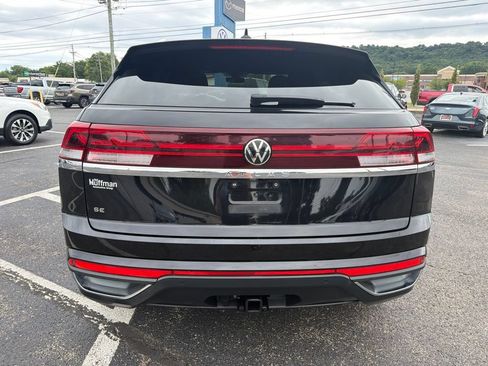 Used 2024 Volkswagen Atlas Cross Sport SE FWD image 6