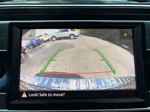 Used 2020 Volkswagen Tiguan S AWD/4WD image 32