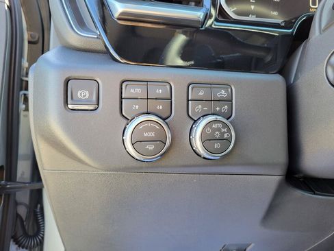 New 2026 GMC Sierra 1500 SLT AWD/4WD image 14