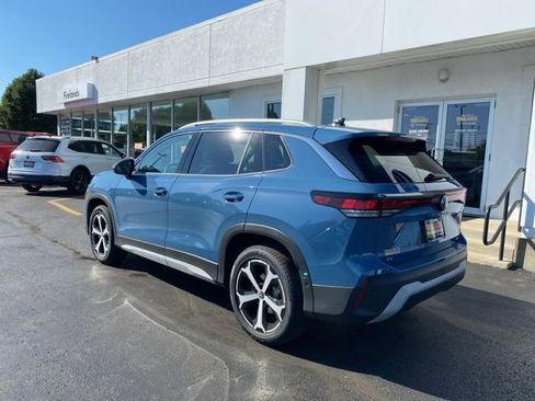 New 2025 Volkswagen Tiguan SE w/ Panoramic Sunroof Package image 11