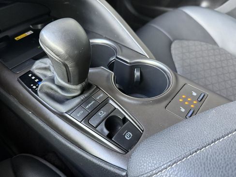 Used 2022 Toyota Camry XSE image 22