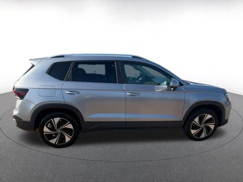 Used 2026 Volkswagen Taos SE AWD/4WD image 15