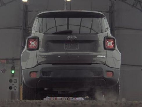 Used 2017 Jeep Renegade Latitude image 7