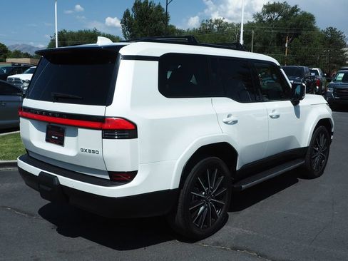 Used 2024 Lexus GX 550 w/ Cold Area Package AWD/4WD image 7