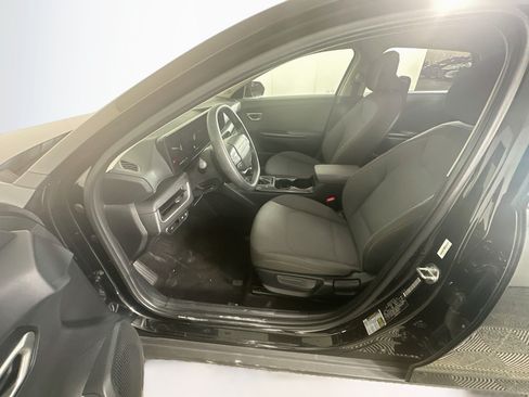 Used 2025 Kia K4 FWD image 13
