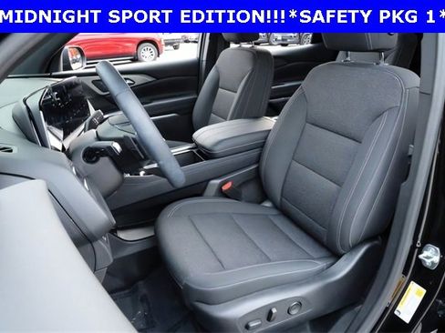 Used 2026 Chevrolet Traverse LT w/ Midnight/Sport Edition image 18