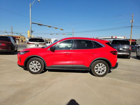Used 2024 Ford Escape Active image 4