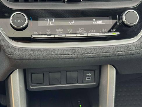 Used 2023 Toyota Corolla Cross LE image 28