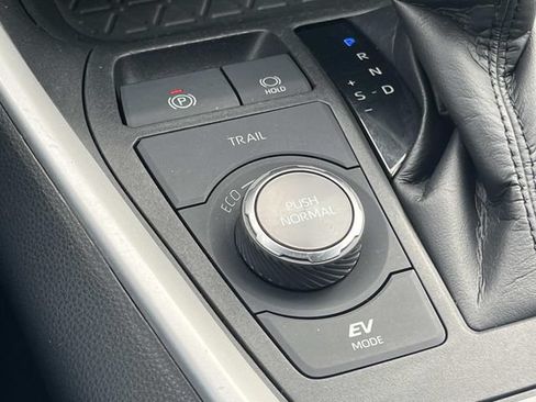 Used 2021 Toyota RAV4 XSE w/ XSE Grade Weather Package AWD/4WD image 40
