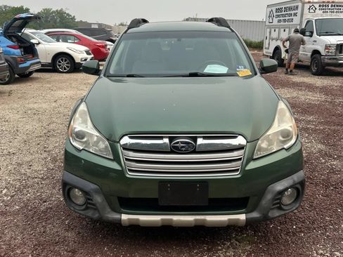 Used 2014 Subaru Outback 2.5i Limited w/ Moonroof Package AWD/4WD image 13