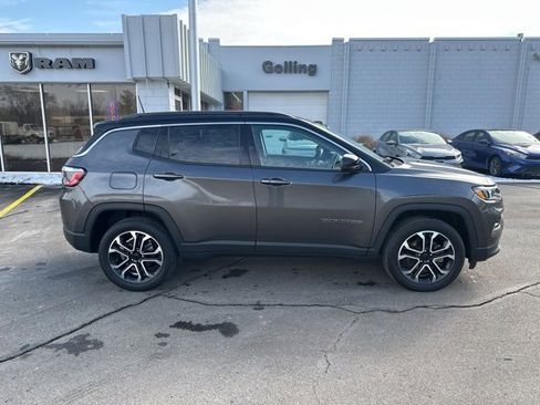 Certified 2022 Jeep Compass Limited image 2