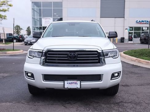 Used 2022 Toyota Sequoia TRD Sport AWD/4WD image 7
