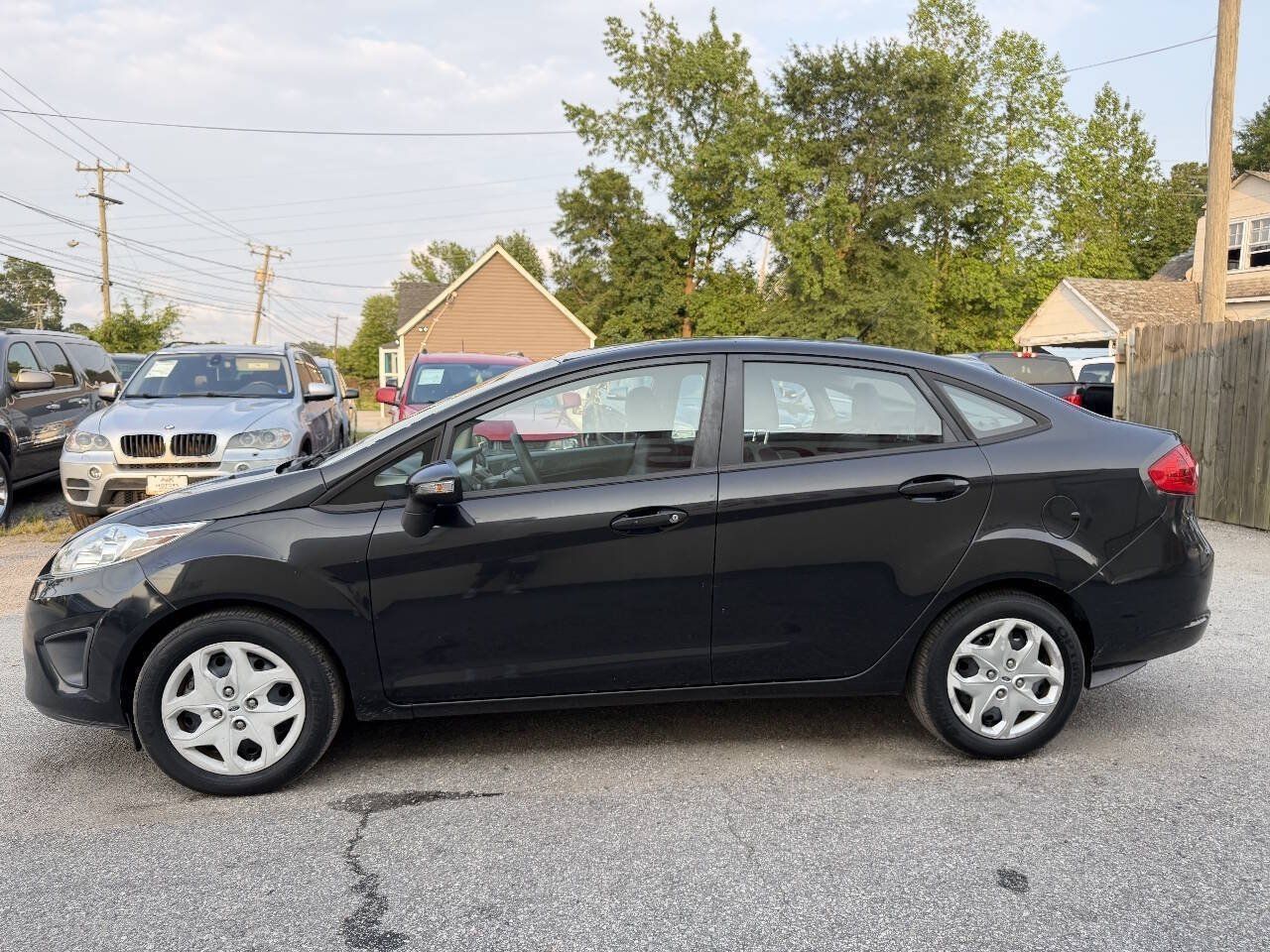 Used 2013 Ford Fiesta SE FWD image 6