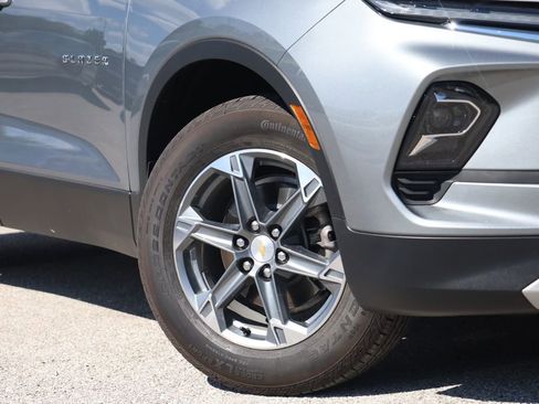 Used 2024 Chevrolet Blazer LT w/ Sound & Technology Package FWD image 2