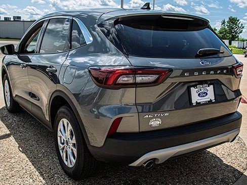 Used 2023 Ford Escape Active AWD/4WD image 3