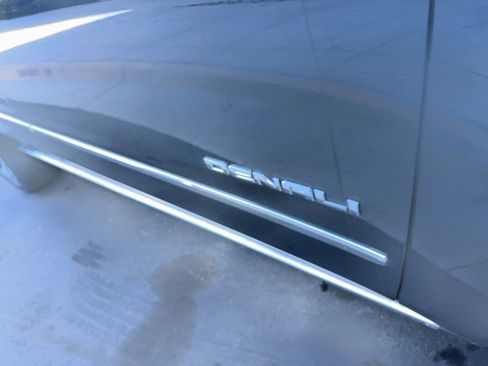 Used 2019 GMC Yukon Denali w/ Denali Ultimate Package image 6