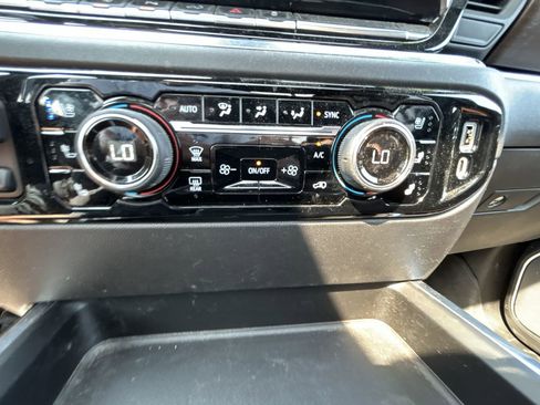 Used 2024 Chevrolet Silverado 3500 High Country w/ Technology Package image 34