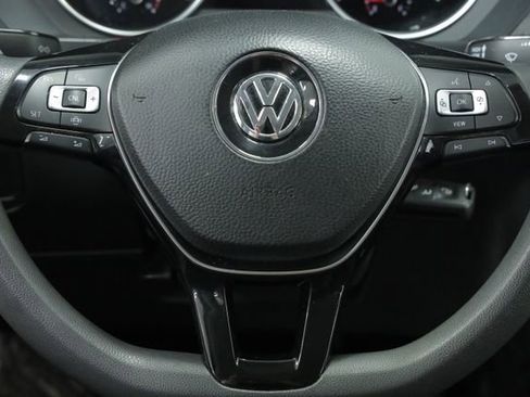 Used 2019 Volkswagen Tiguan S image 13