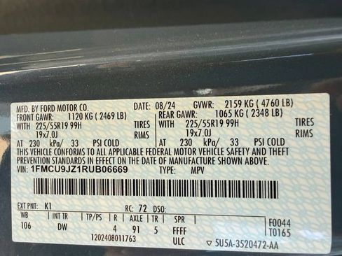 Certified 2024 Ford Escape Platinum w/ Premium Technology Package AWD/4WD image 46