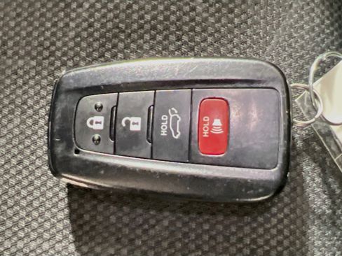 Used 2025 Toyota RAV4 XLE w/ Convenience Package FWD image 36