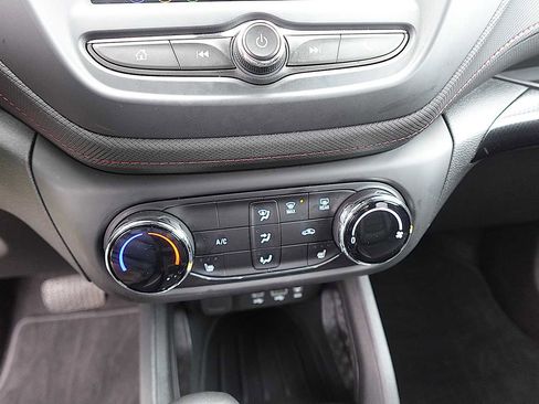 Used 2023 Chevrolet TrailBlazer RS AWD/4WD image 17