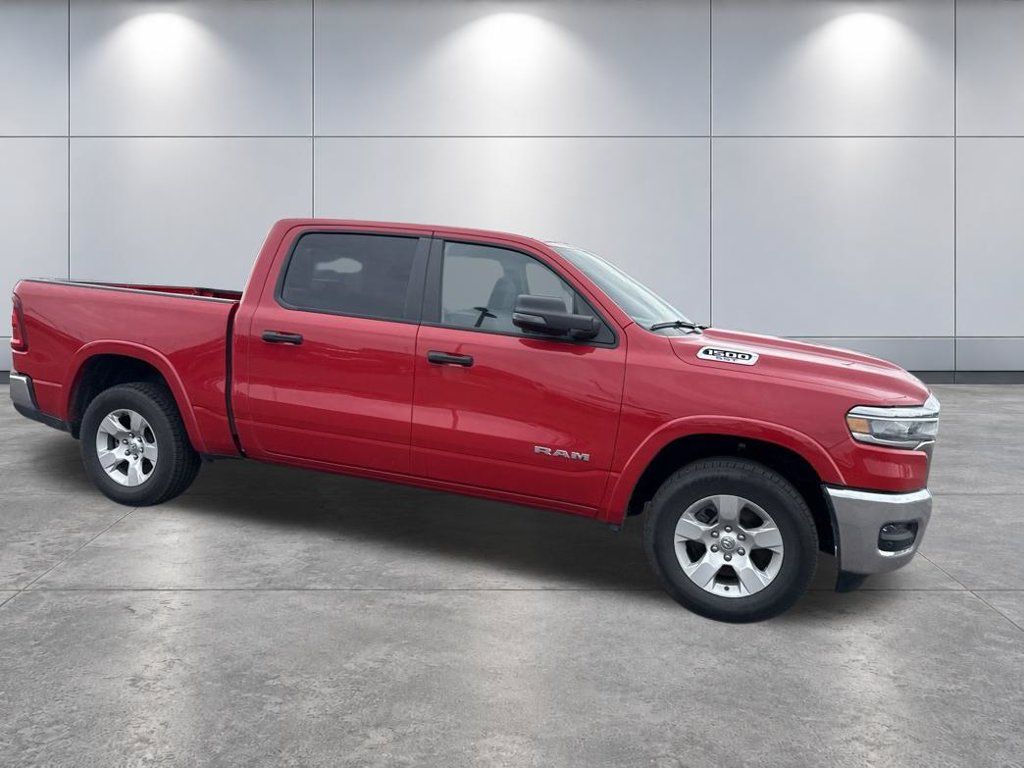Used 2025 RAM 1500 Big Horn AWD/4WD image 4