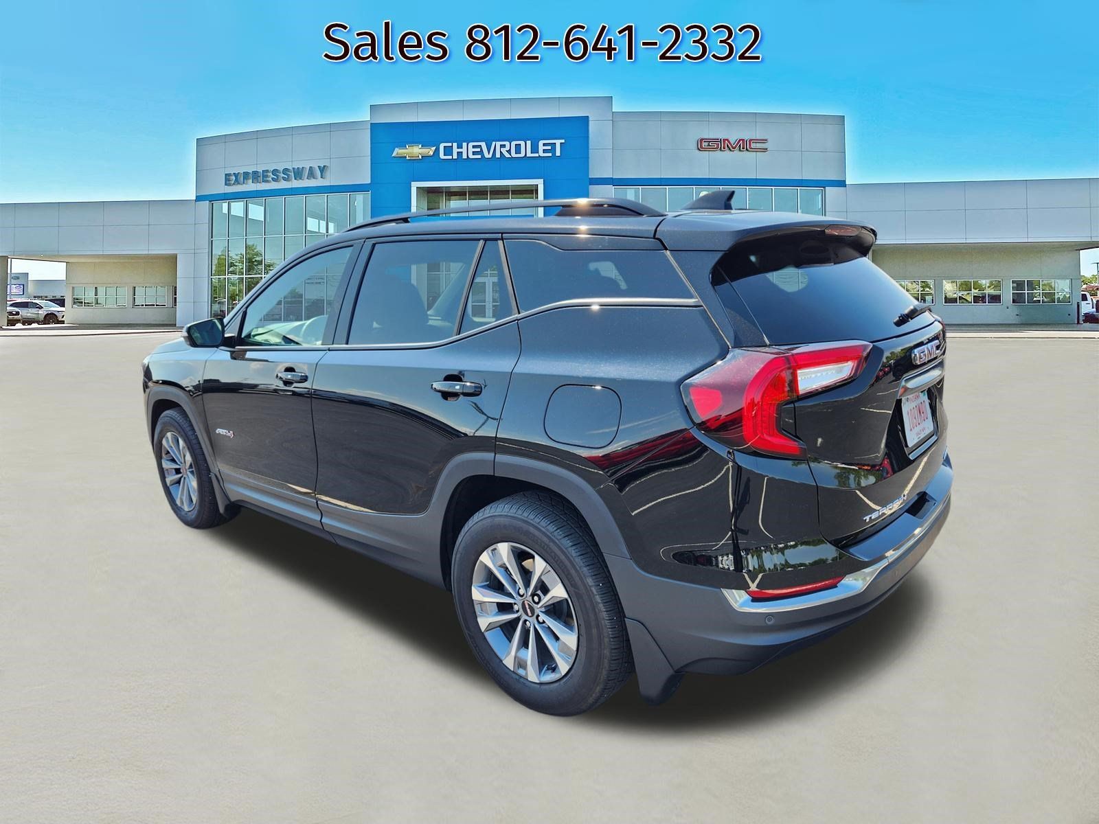 Used 2024 GMC Terrain AT4 w/ Infotainment Package II AWD/4WD image 5