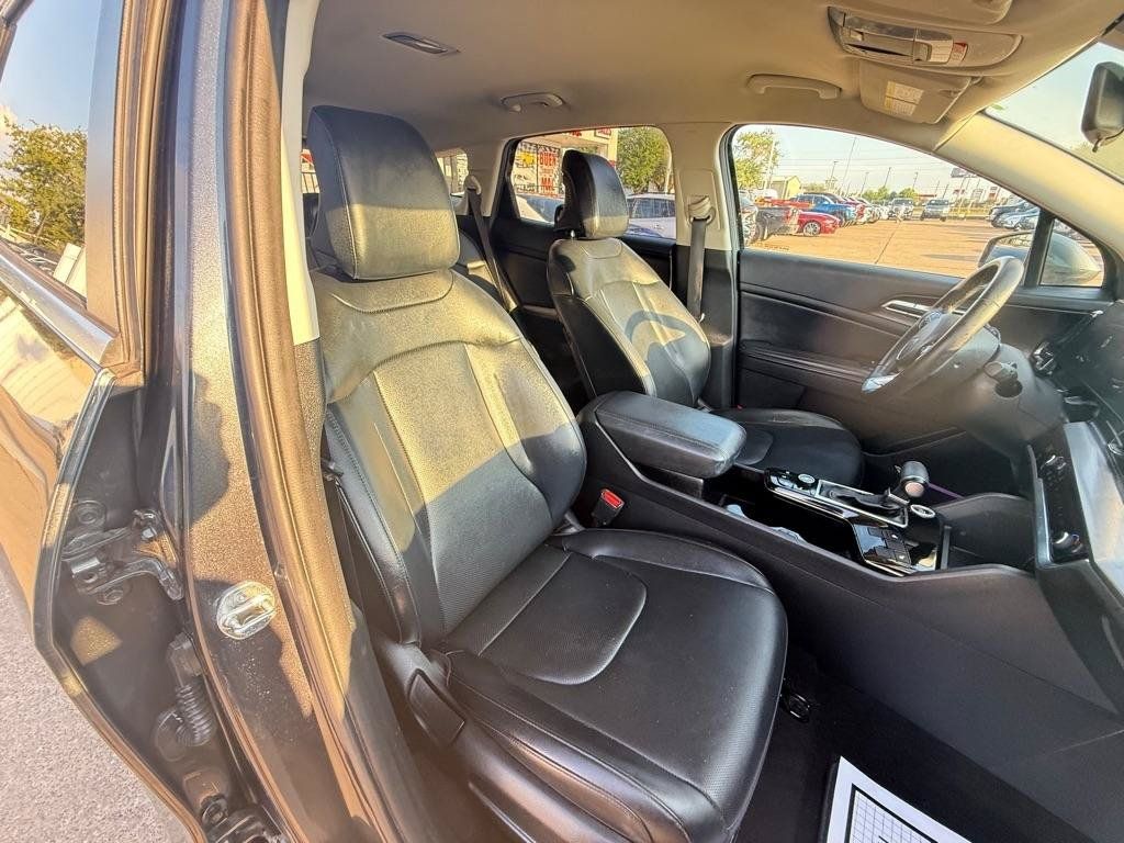 Used 2023 Kia Sportage EX FWD image 20