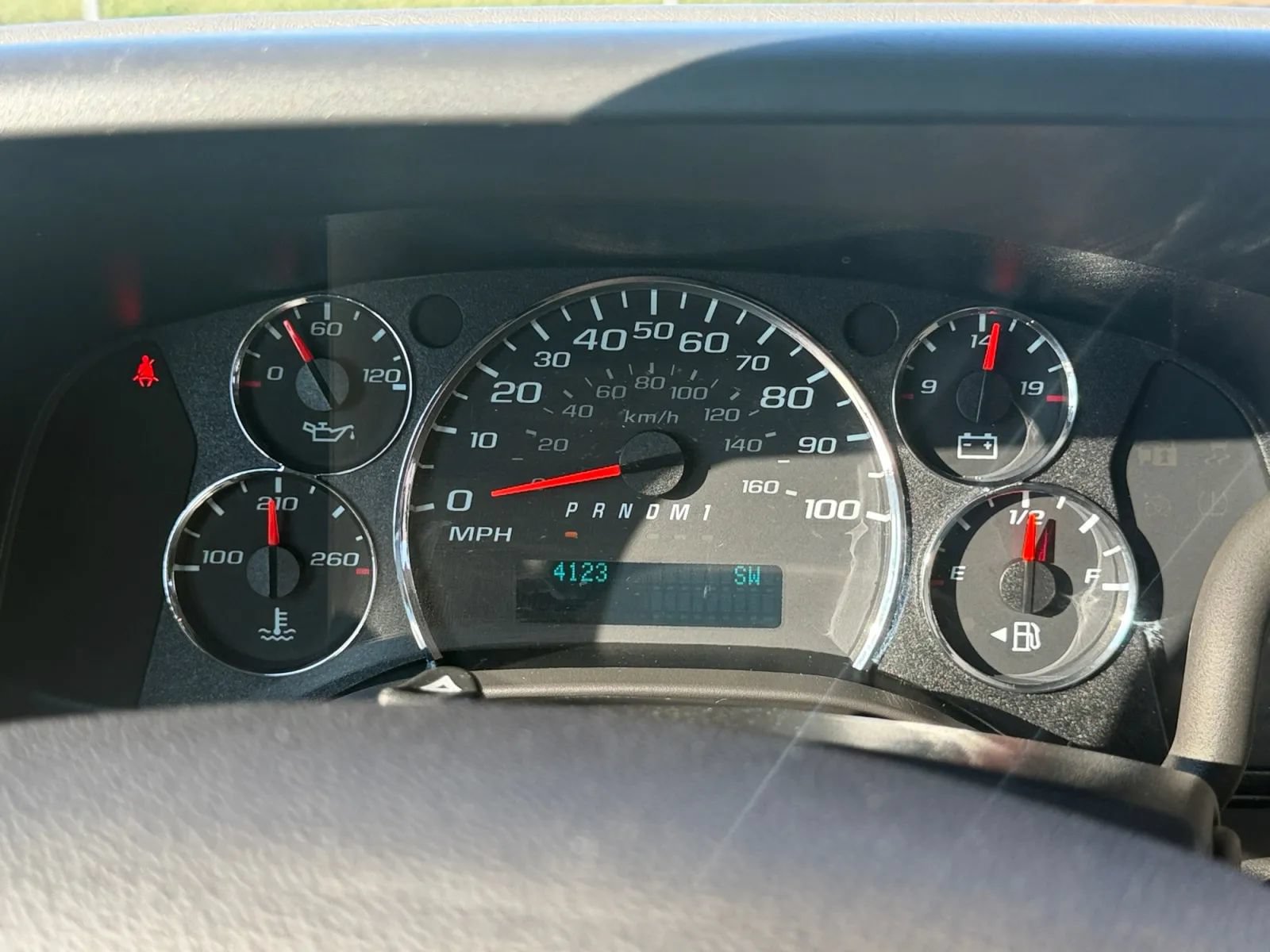 Used 2025 Chevrolet Express 2500 w/ Driver Convenience Package RWD image 21