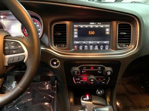 Used 2017 Dodge Charger SXT w/ Plus Group image 26