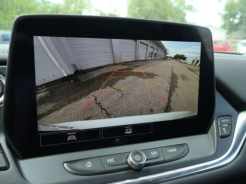 Used 2025 Chevrolet Blazer LT AWD/4WD image 36