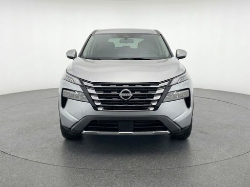 Used 2025 Nissan Rogue SV FWD image 2