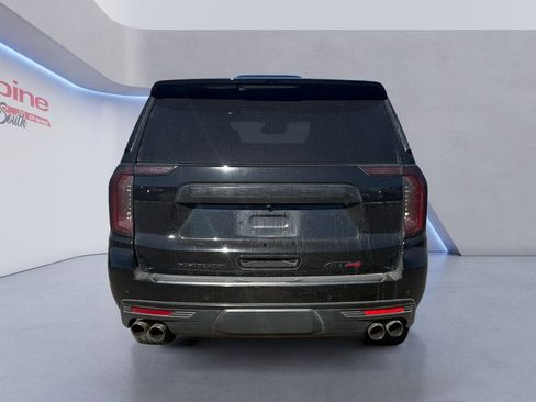 Used 2024 GMC Yukon AT4 w/ Technology Package image 4