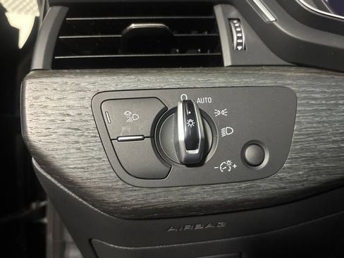 Used 2018 Audi A4 2.0T Premium Plus w/ Premium Plus Package AWD/4WD image 32