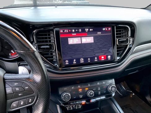 Used 2024 Dodge Durango GT RWD image 6
