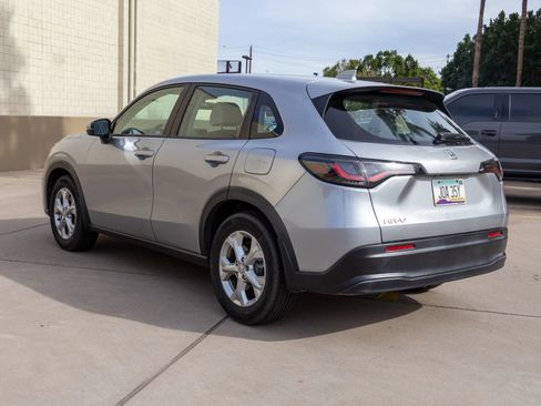 Used 2023 Honda HR-V LX image 6