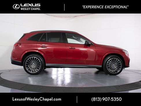 Used 2026 Mercedes-Benz GLC 300 image 4