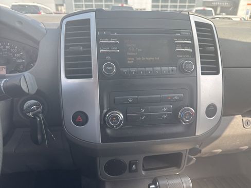 Used 2014 Nissan Frontier SV RWD image 12