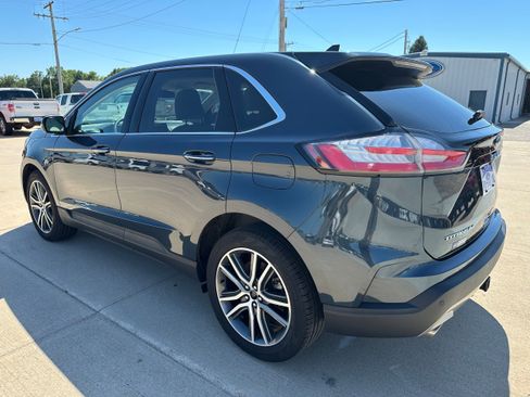 Used 2024 Ford Edge Titanium w/ Class II Trailer Tow Package image 4