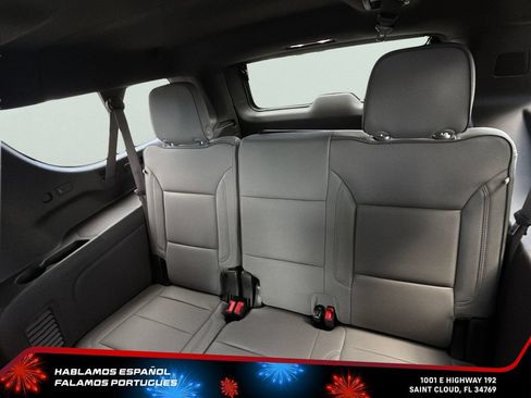 Certified 2024 GMC Yukon XL SLT w/ SLT Luxury Package AWD/4WD image 28