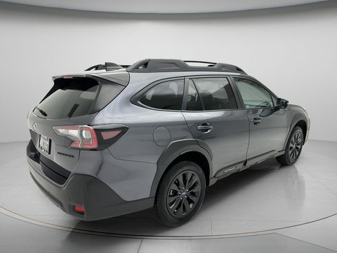 Used 2025 Subaru Outback Onyx Edition AWD/4WD image 5