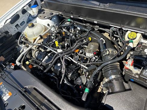 Used 2022 Ford Maverick XLT image 26