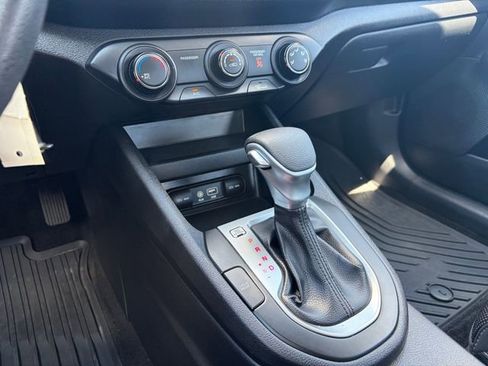 Used 2020 Kia Forte LXS FWD image 15