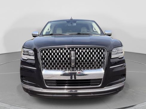 Used 2024 Lincoln Navigator Black Label AWD/4WD image 8