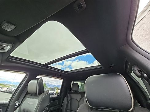 Used 2022 RAM 1500 Laramie AWD/4WD image 42