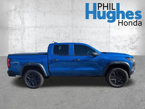Used 2024 Chevrolet Colorado Trail Boss image 2